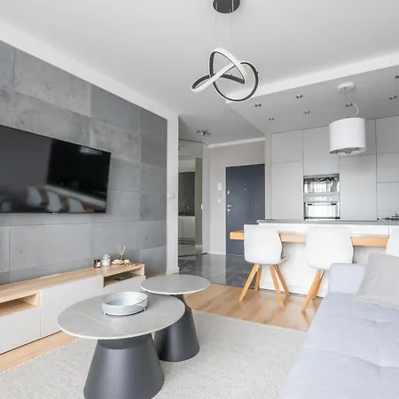 Seaside Baltica Tower & Parking By Alqueen * גדנסק